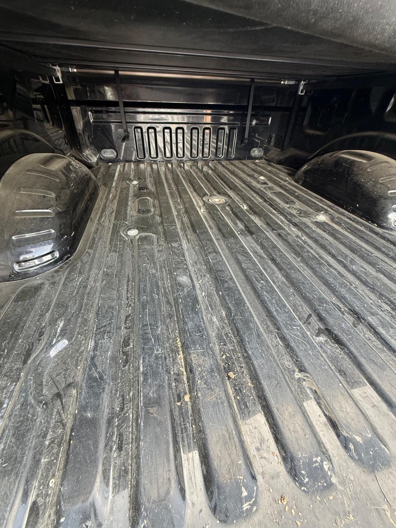 Ford F-250SD Vehicle Full-screen Gallery Image 07