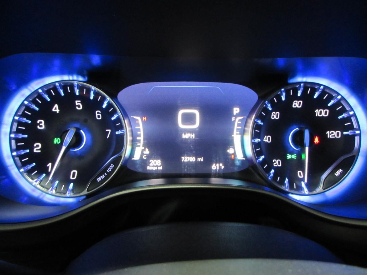 Chrysler Pacifica Vehicle Full-screen Gallery Image 27