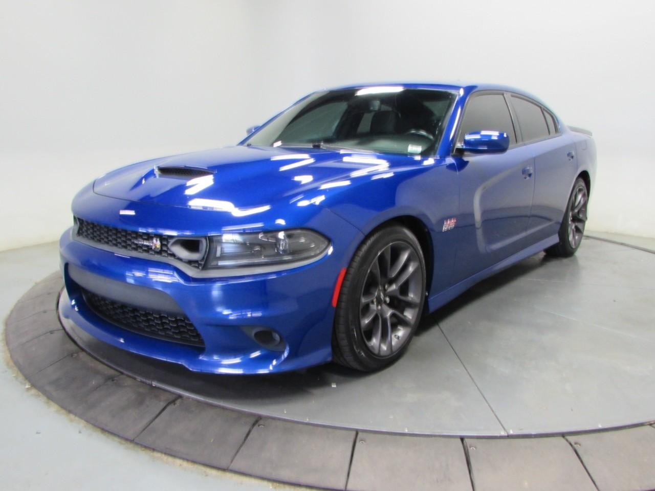 Dodge Charger Vehicle Full-screen Gallery Image 03