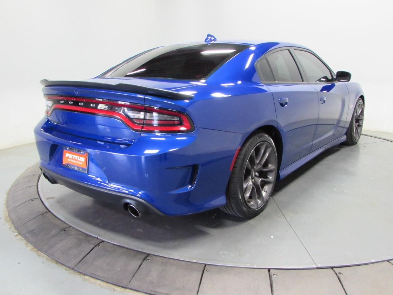 Dodge Charger Vehicle Full-screen Gallery Image 07