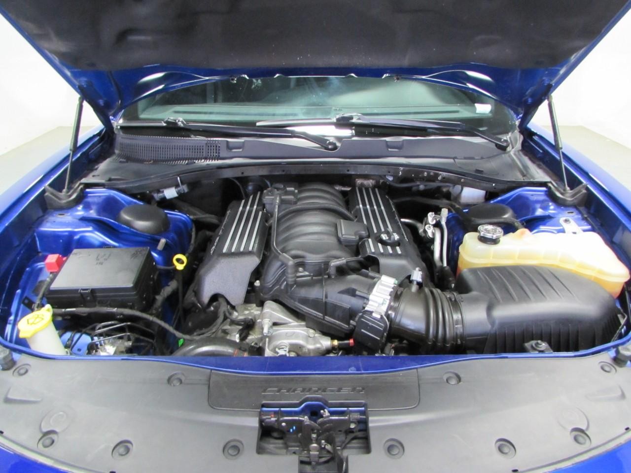 Dodge Charger Vehicle Full-screen Gallery Image 10