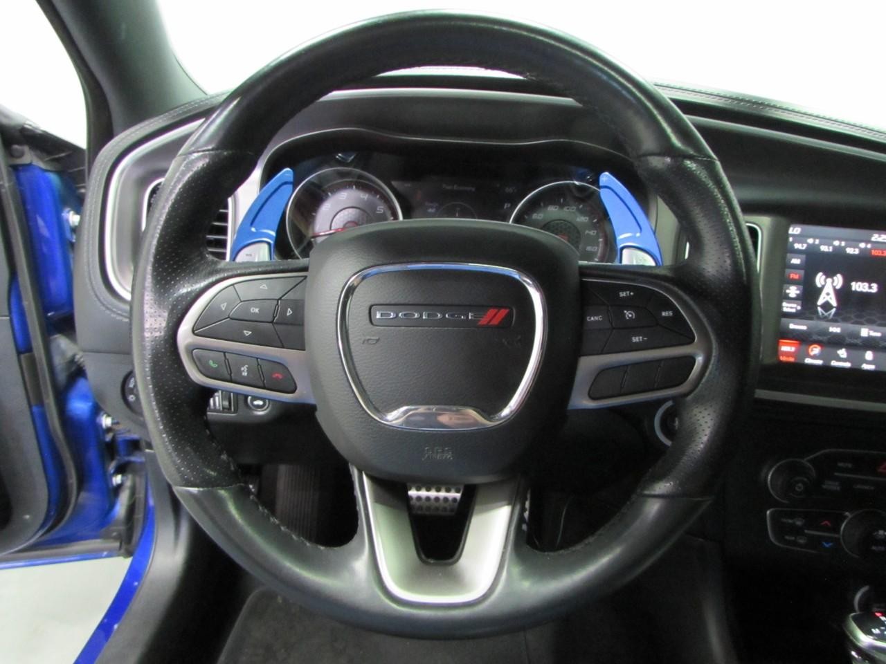 Dodge Charger Vehicle Full-screen Gallery Image 24