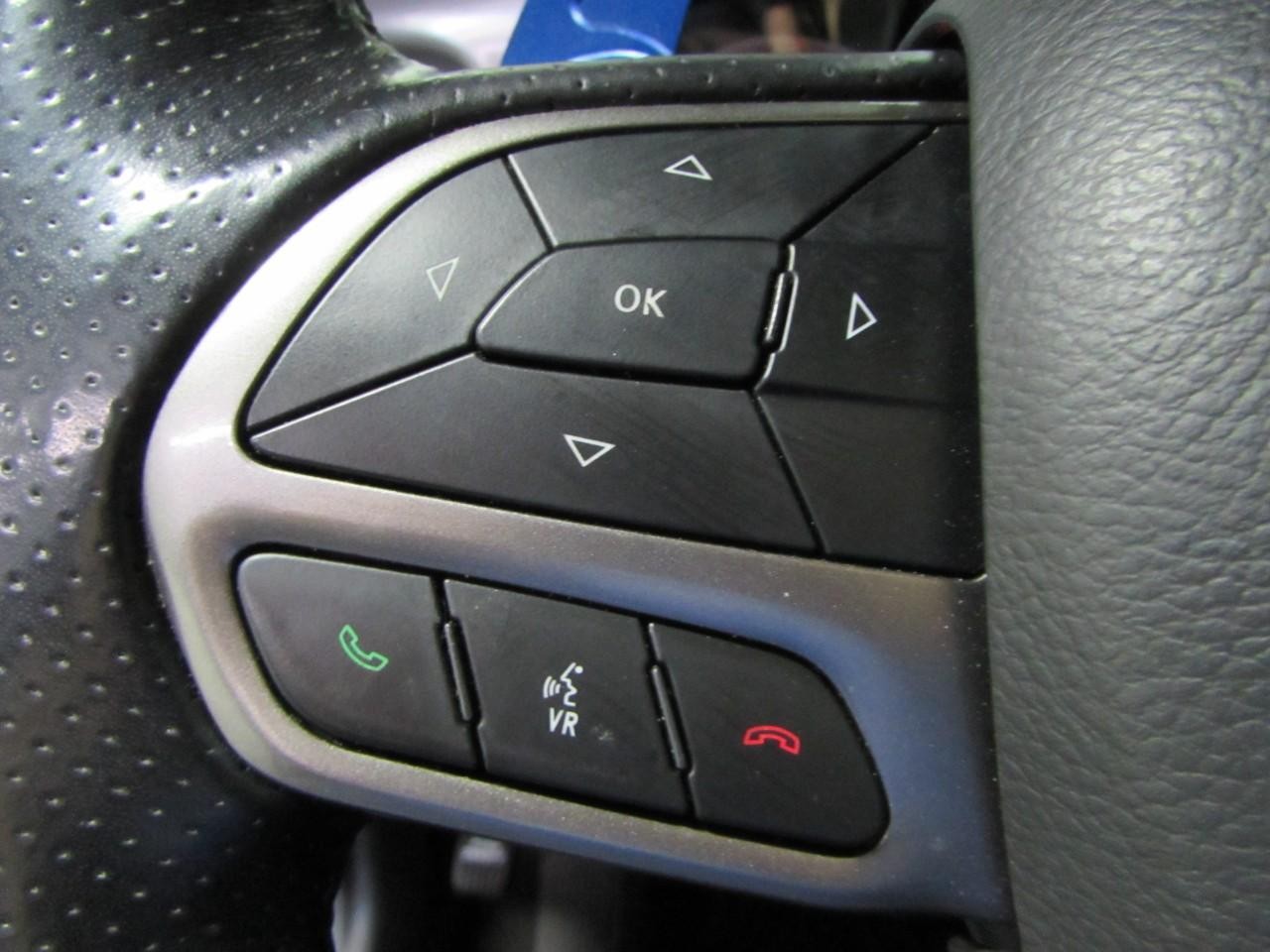Dodge Charger Vehicle Full-screen Gallery Image 25