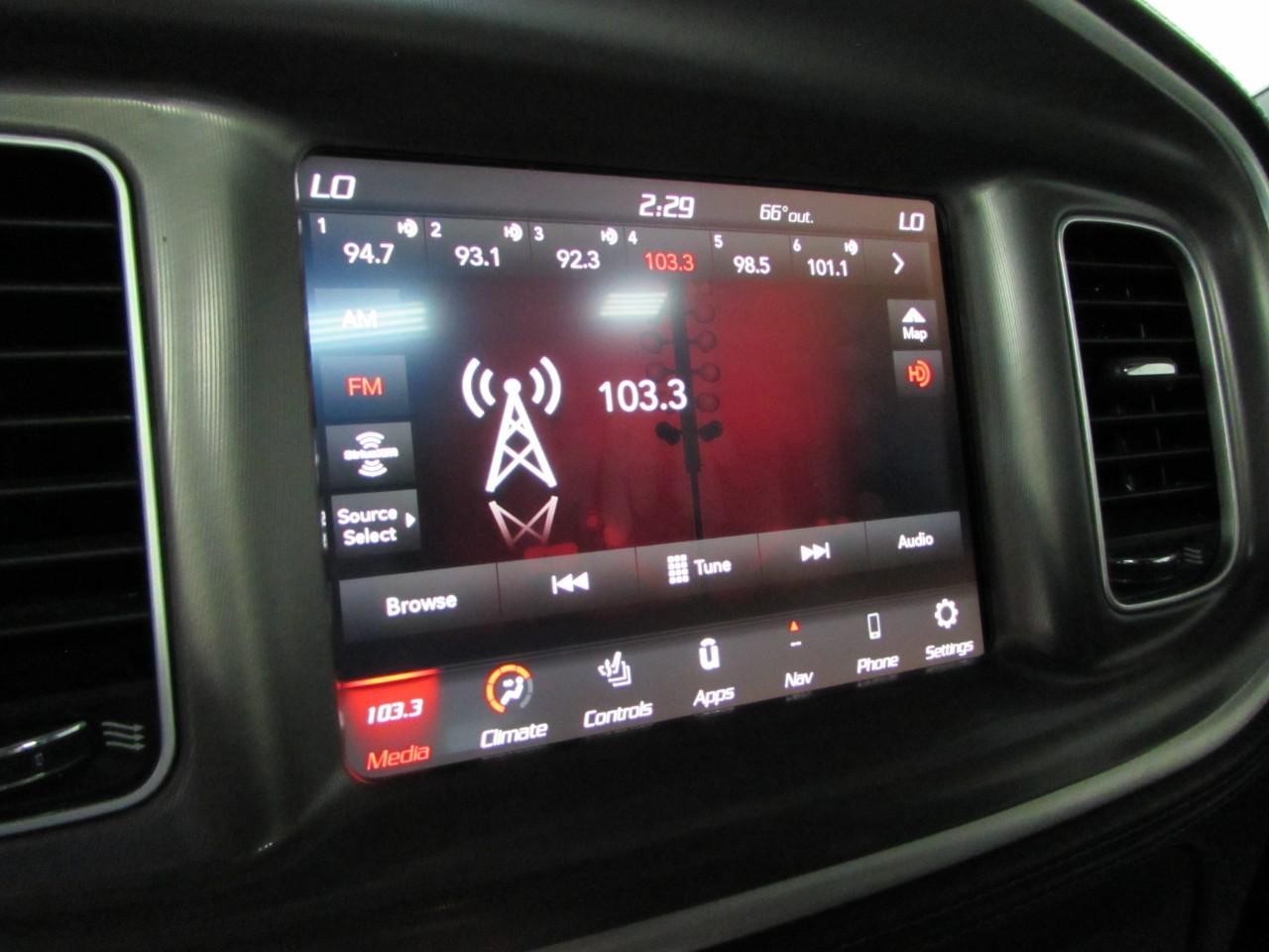 Dodge Charger Vehicle Full-screen Gallery Image 28