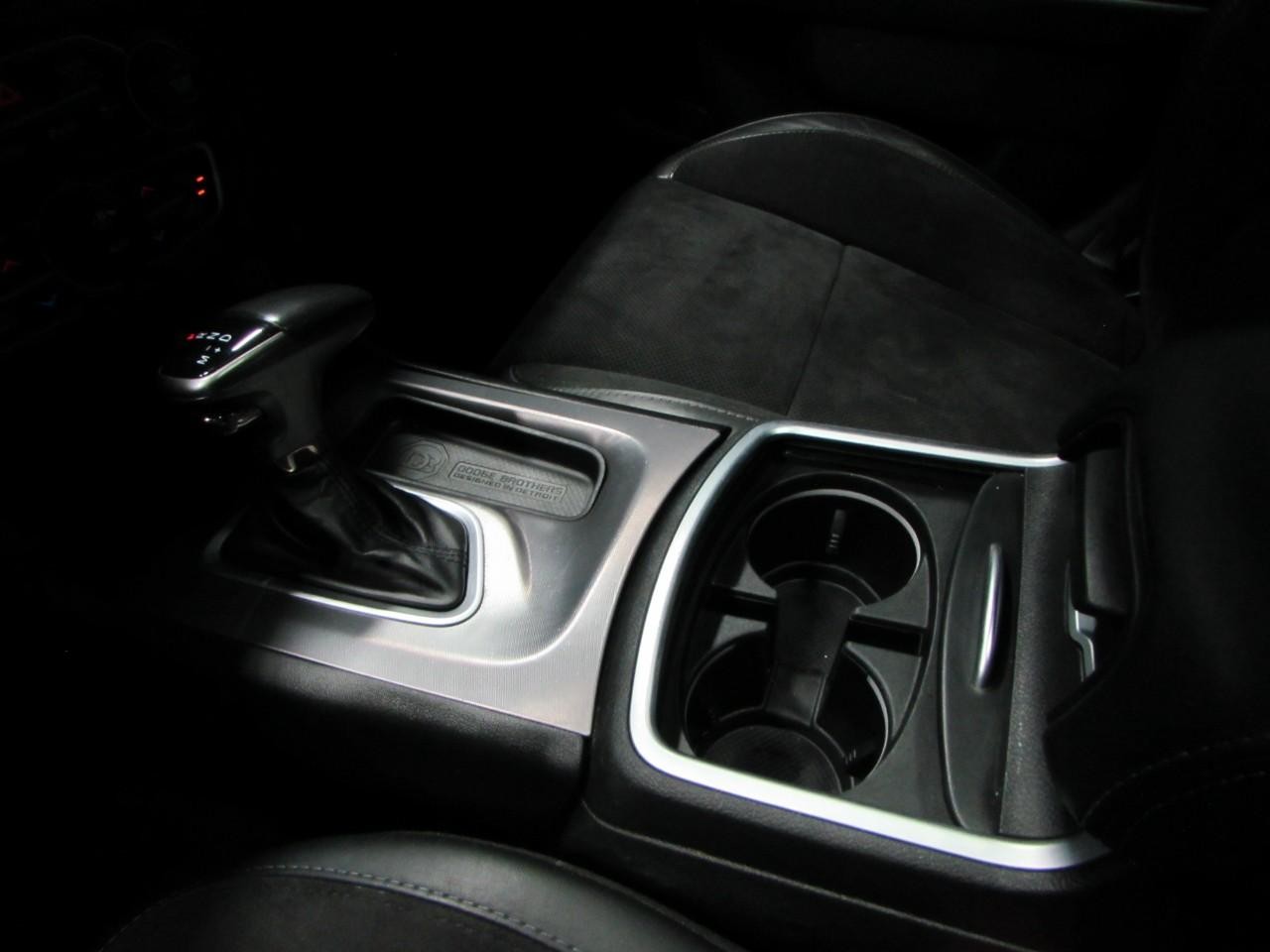 Dodge Charger Vehicle Full-screen Gallery Image 31