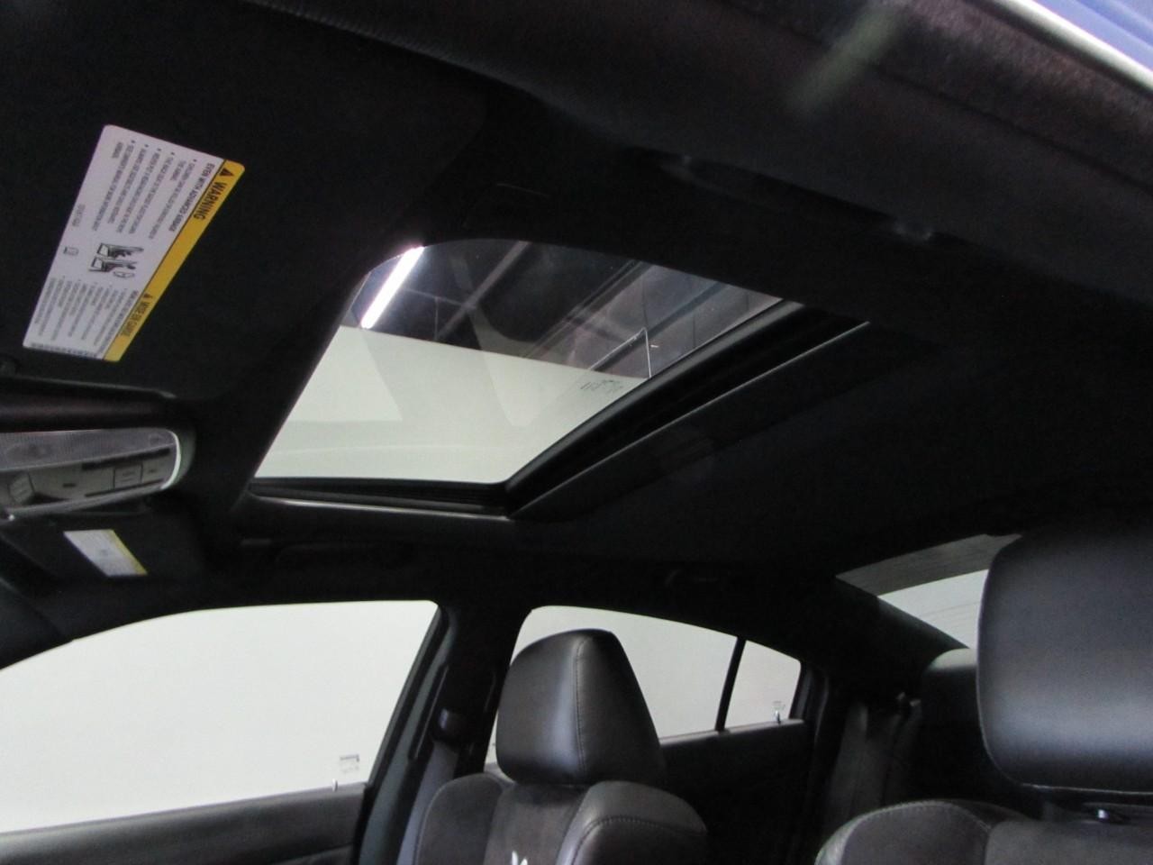 Dodge Charger Vehicle Full-screen Gallery Image 32