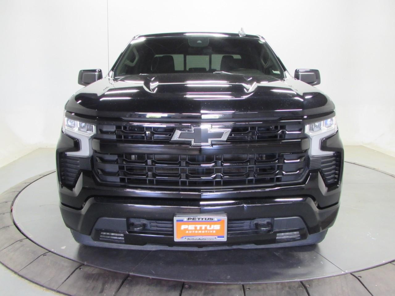 Chevrolet Silverado 1500 Vehicle Full-screen Gallery Image 02