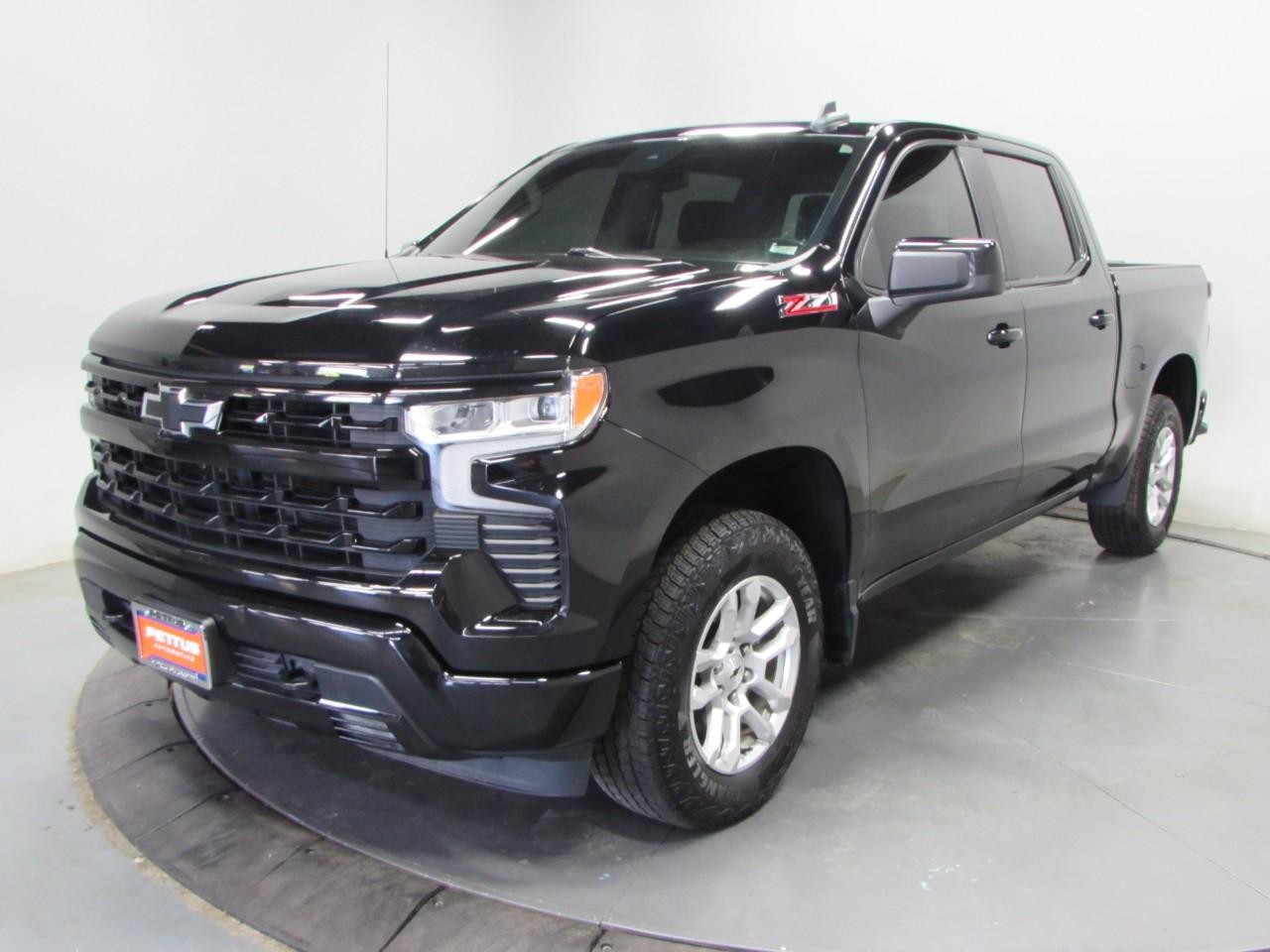 Chevrolet Silverado 1500 Vehicle Full-screen Gallery Image 03