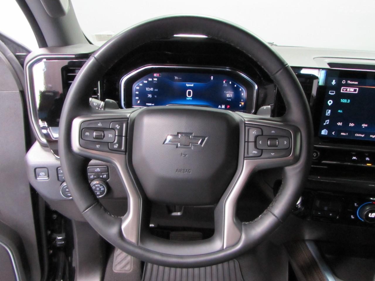 Chevrolet Silverado 1500 Vehicle Full-screen Gallery Image 23