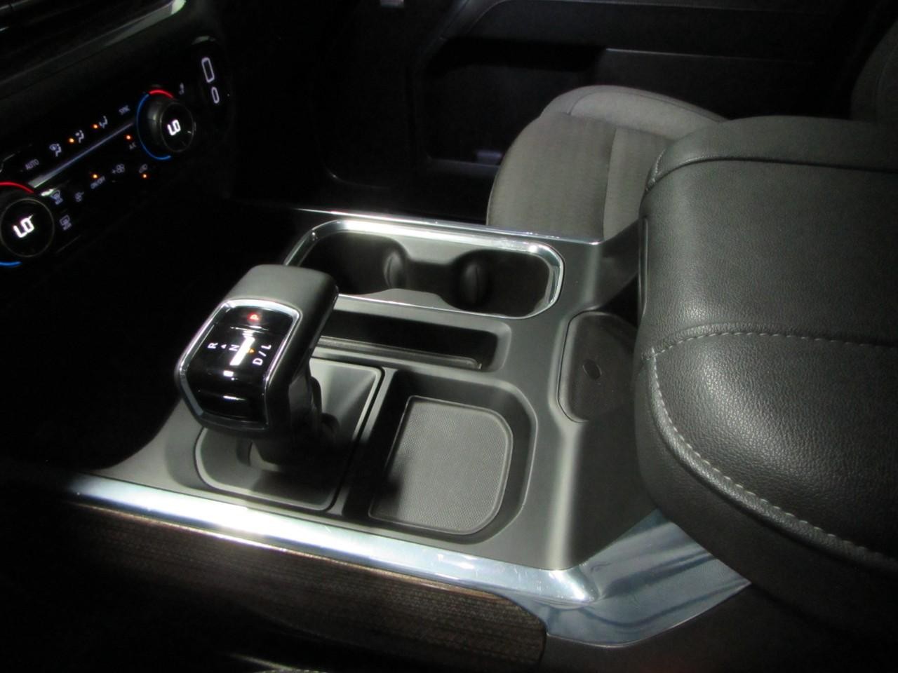Chevrolet Silverado 1500 Vehicle Full-screen Gallery Image 30