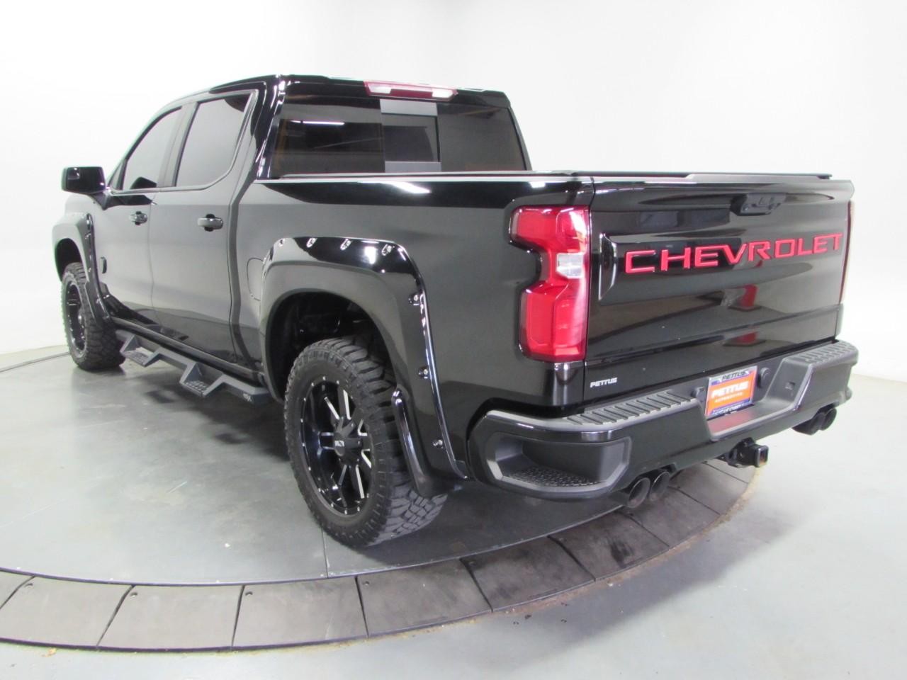 Chevrolet Silverado 1500 Vehicle Full-screen Gallery Image 05