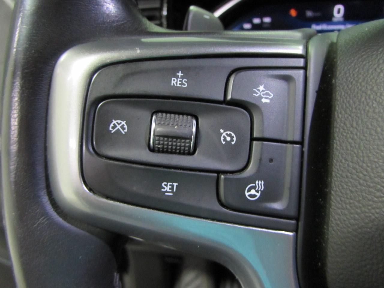 Chevrolet Silverado 1500 Vehicle Full-screen Gallery Image 24