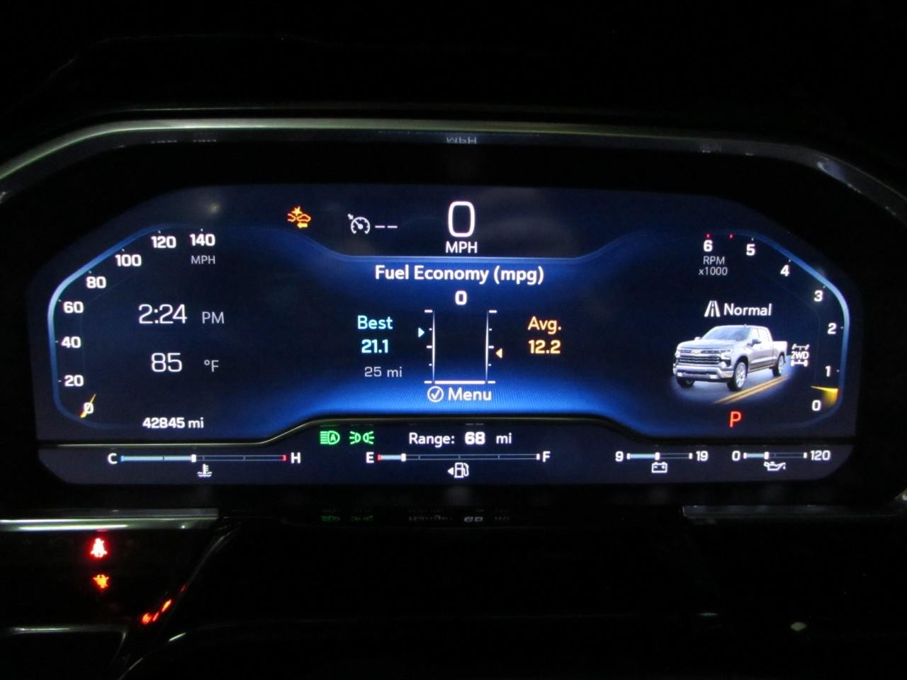 Chevrolet Silverado 1500 Vehicle Full-screen Gallery Image 26