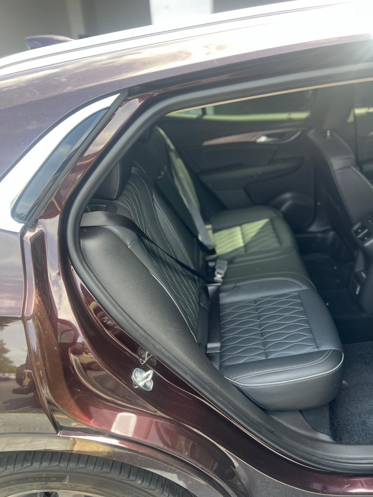 Buick Envision Vehicle Full-screen Gallery Image 05
