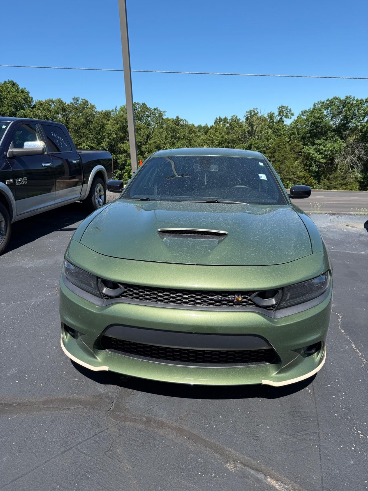 Dodge Charger Vehicle Full-screen Gallery Image 02