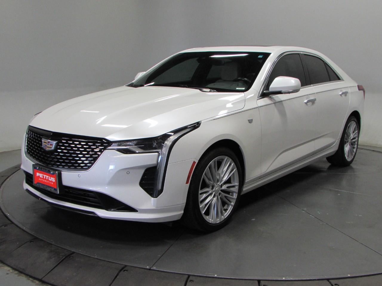 Cadillac CT4 Vehicle Full-screen Gallery Image 03