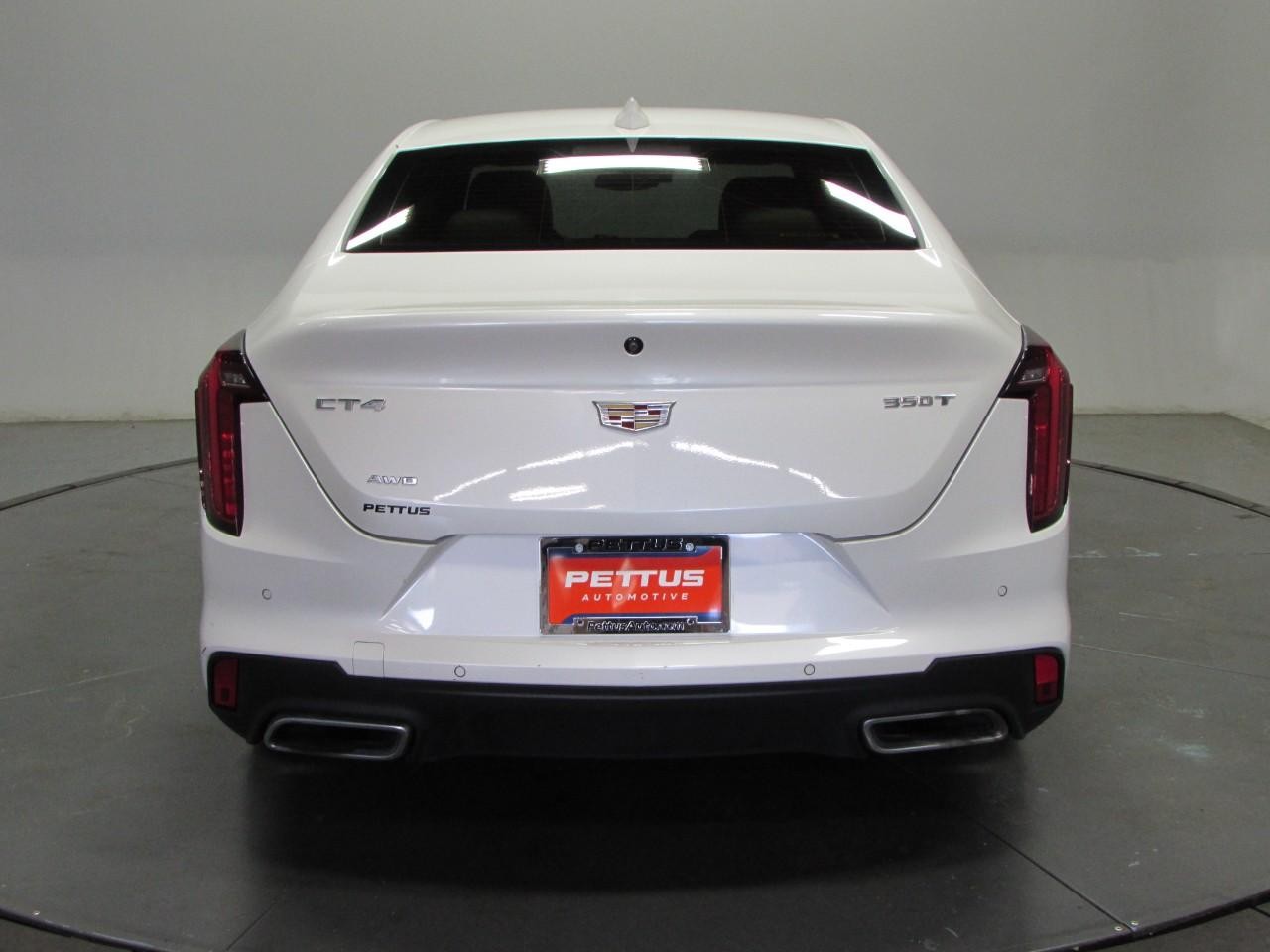 Cadillac CT4 Vehicle Full-screen Gallery Image 06
