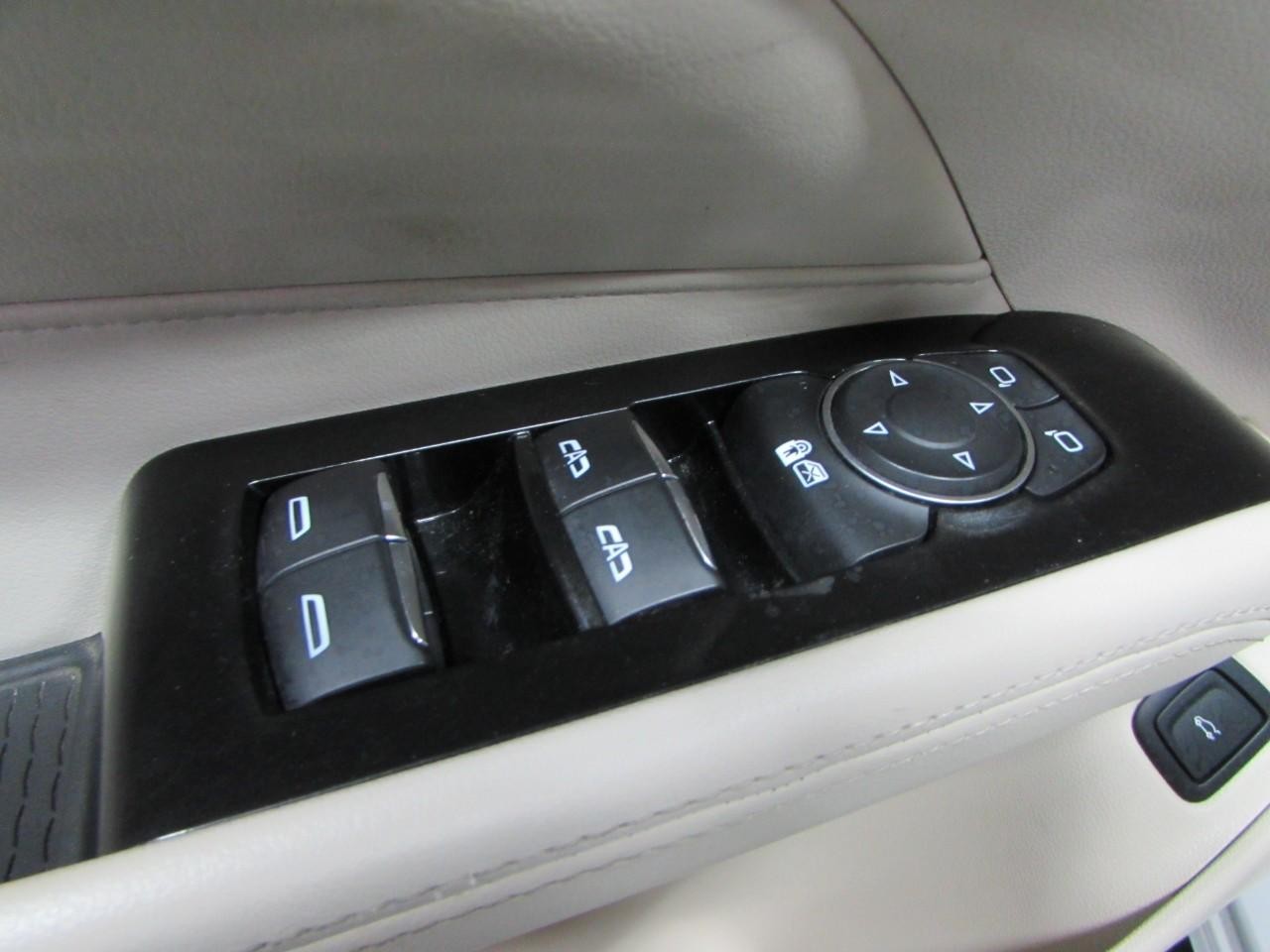 Cadillac CT4 Vehicle Full-screen Gallery Image 20