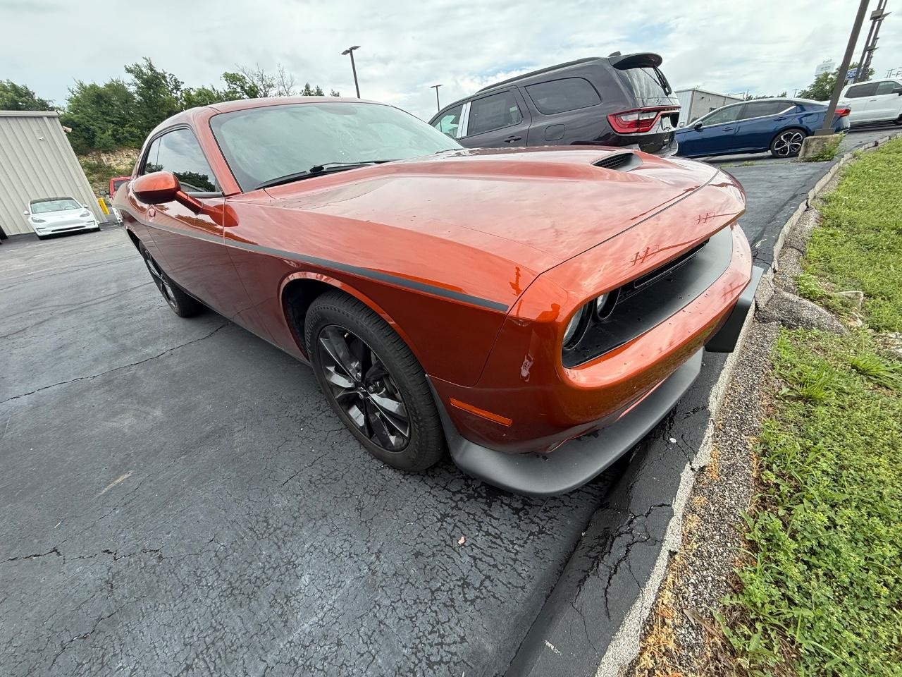 Dodge Challenger Vehicle Full-screen Gallery Image 06