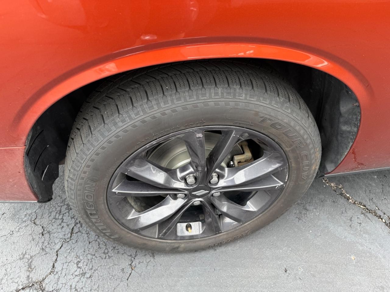 Dodge Challenger Vehicle Full-screen Gallery Image 07