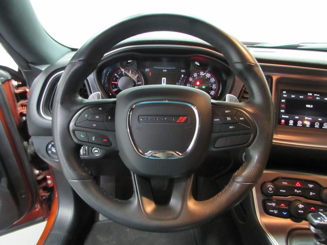 Dodge Challenger Vehicle Full-screen Gallery Image 21