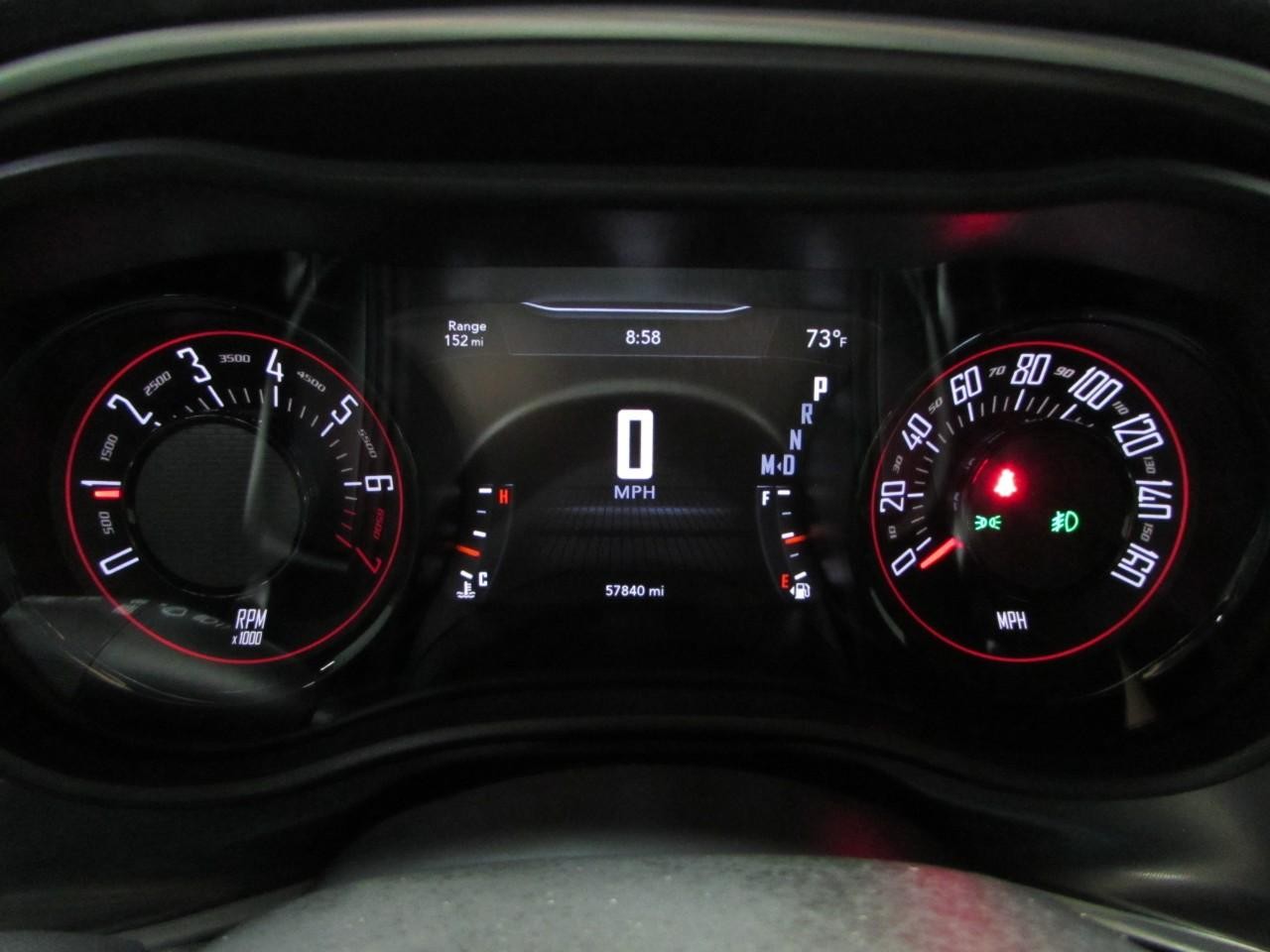 Dodge Challenger Vehicle Full-screen Gallery Image 24