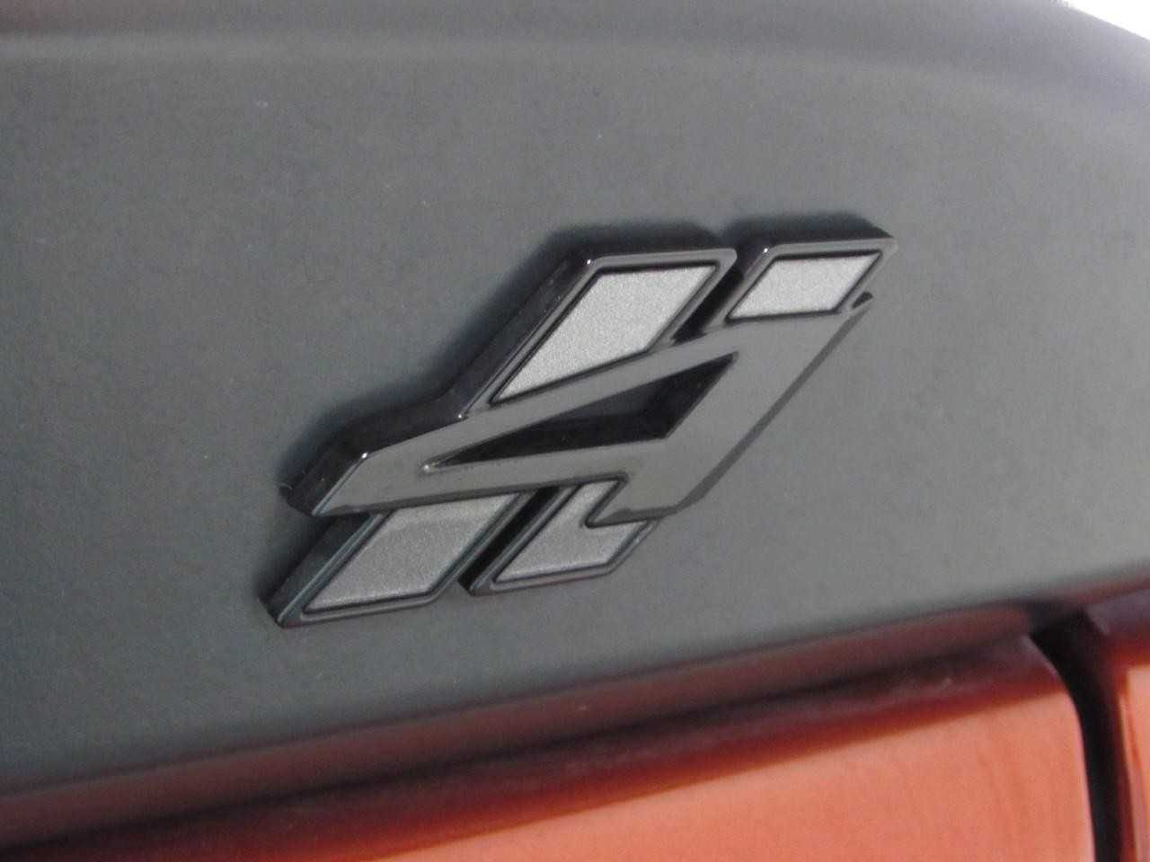 Dodge Challenger Vehicle Full-screen Gallery Image 33