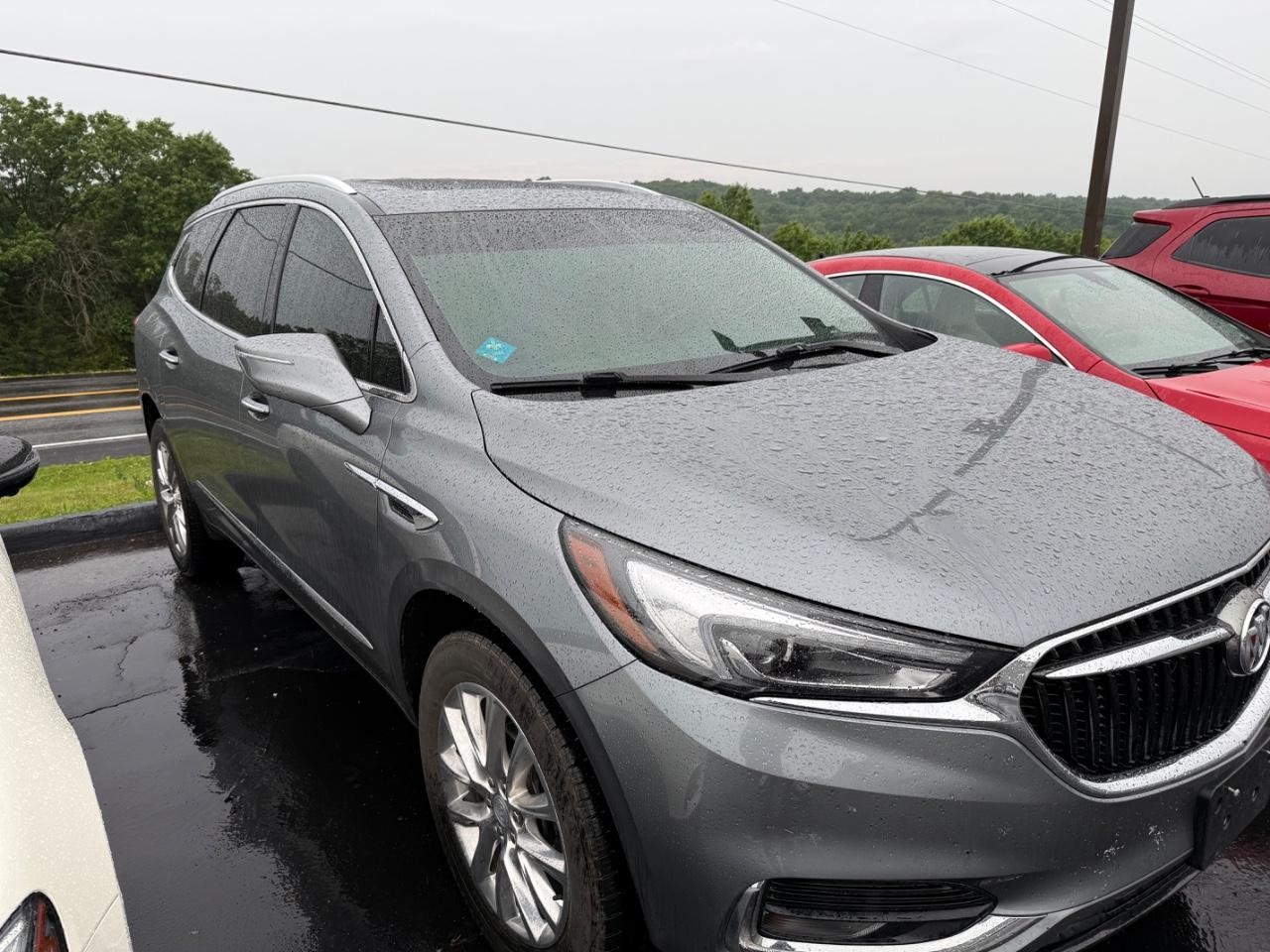 Buick Enclave Vehicle Full-screen Gallery Image 07