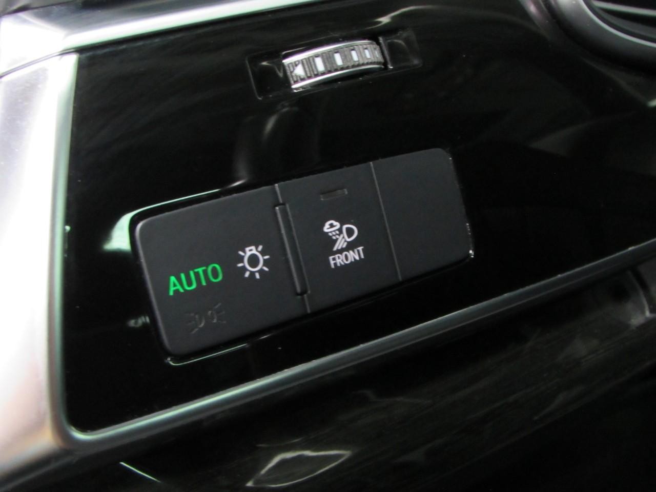 Audi Q7 Vehicle Full-screen Gallery Image 25