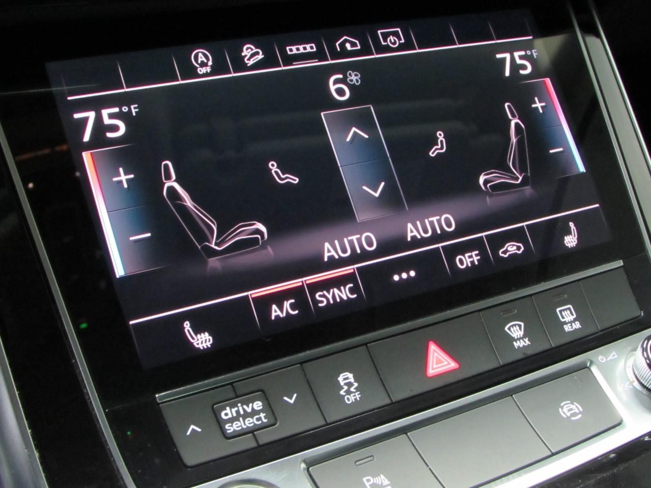 Audi Q7 Vehicle Full-screen Gallery Image 31