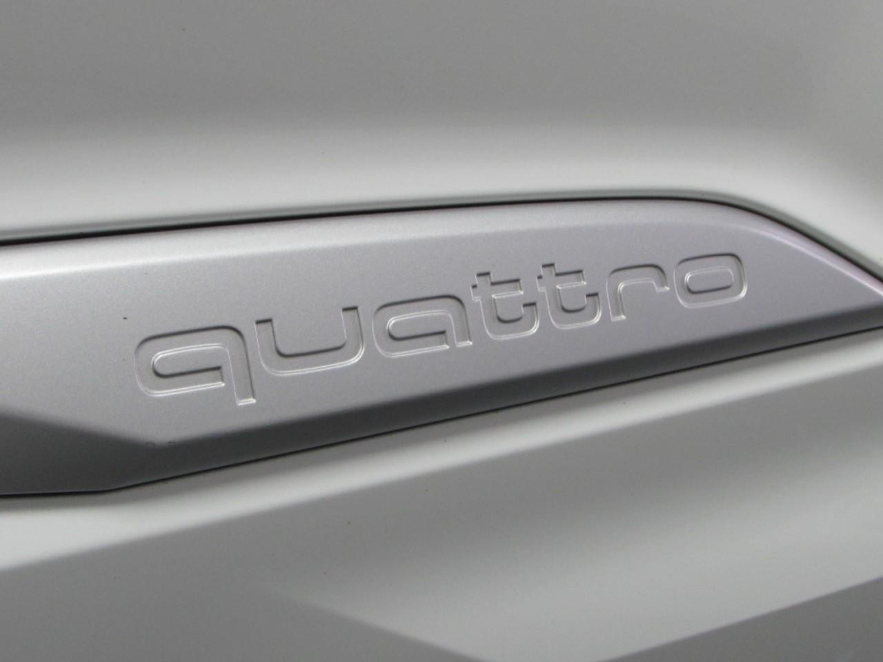 Audi Q7 Vehicle Full-screen Gallery Image 34