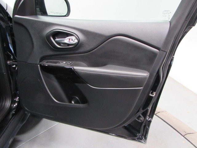 2023 Jeep Cherokee Altitude Lux - Photo 16