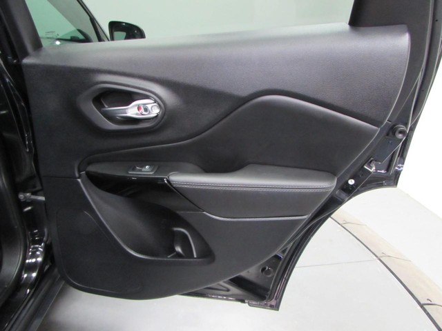 2023 Jeep Cherokee Altitude Lux - Photo 18