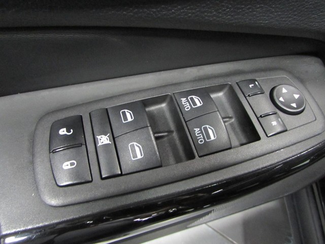 2023 Jeep Cherokee Altitude Lux - Photo 20