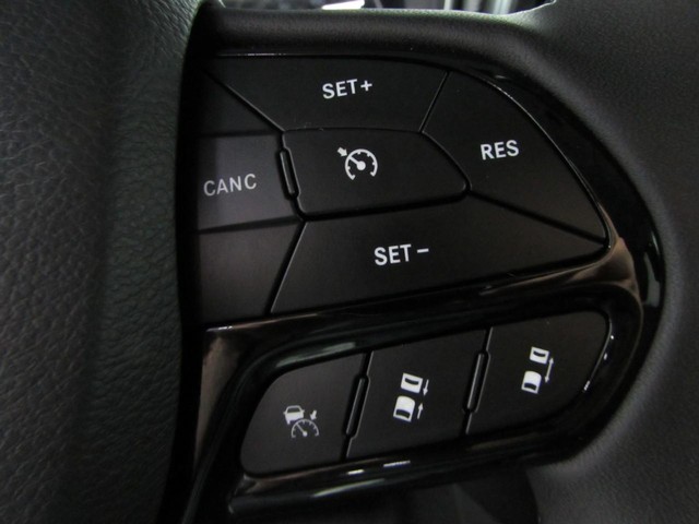 2023 Jeep Cherokee Altitude Lux - Photo 25