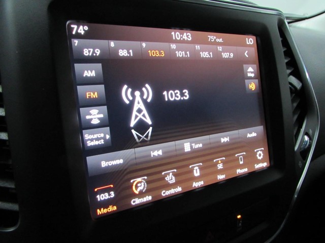 2023 Jeep Cherokee Altitude Lux - Photo 28