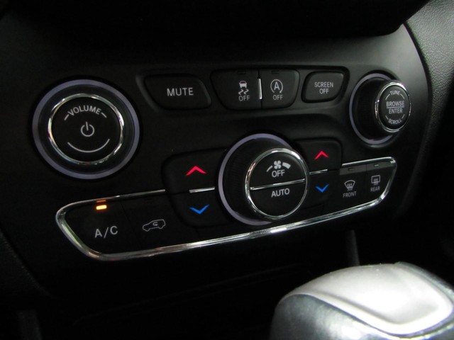 2023 Jeep Cherokee Altitude Lux - Photo 30