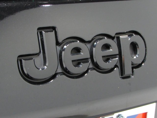 2023 Jeep Cherokee Altitude Lux - Photo 34
