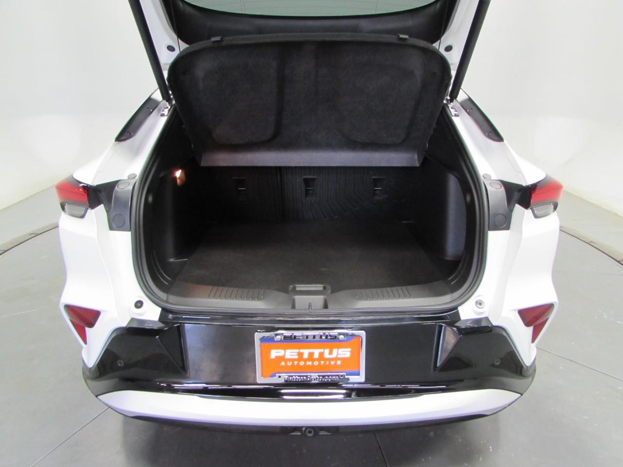 Buick Envista Vehicle Full-screen Gallery Image 11