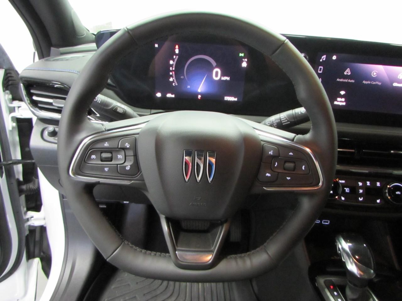 Buick Envista Vehicle Full-screen Gallery Image 23