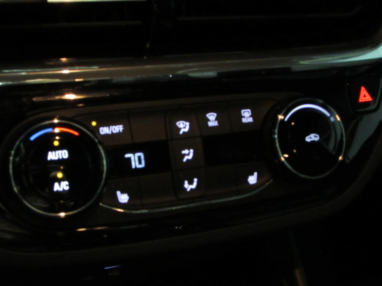 Buick Envista Vehicle Full-screen Gallery Image 29