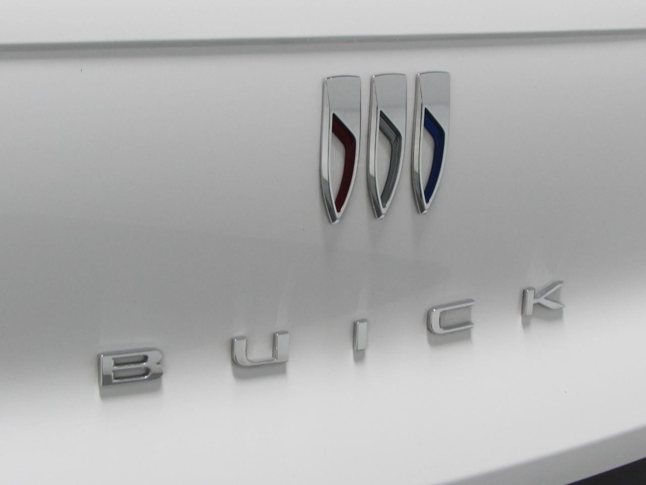Buick Envista Vehicle Full-screen Gallery Image 34