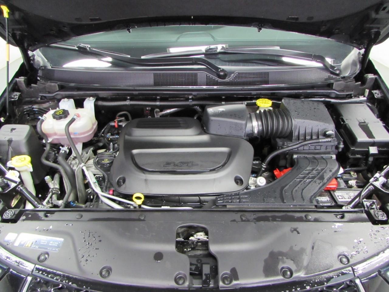 Chrysler Pacifica Vehicle Full-screen Gallery Image 10