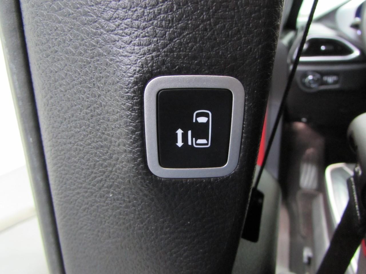 Chrysler Pacifica Vehicle Full-screen Gallery Image 27