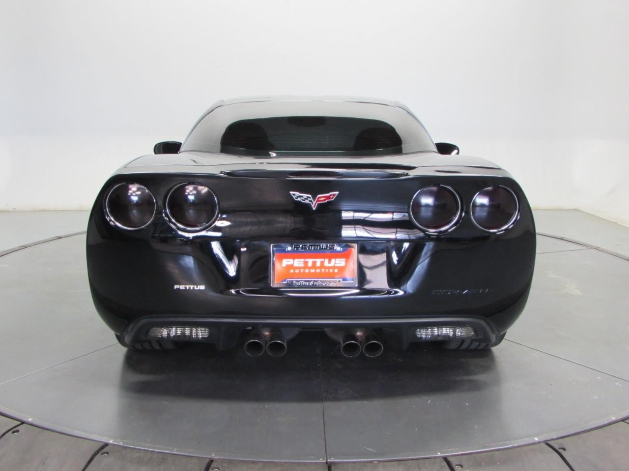 Chevrolet Corvette Vehicle Full-screen Gallery Image 06