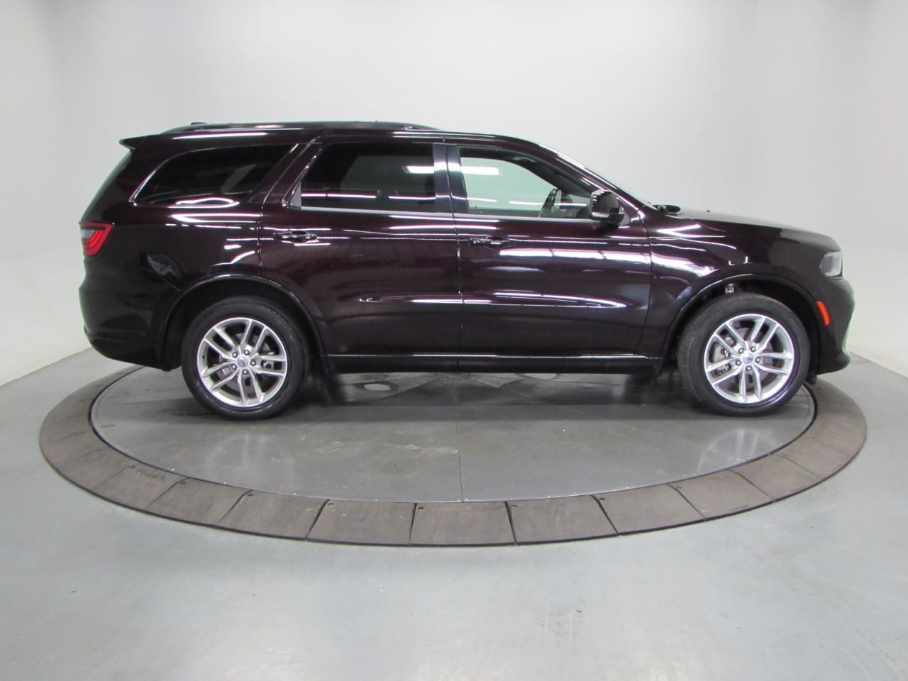 Dodge Durango Vehicle Full-screen Gallery Image 08