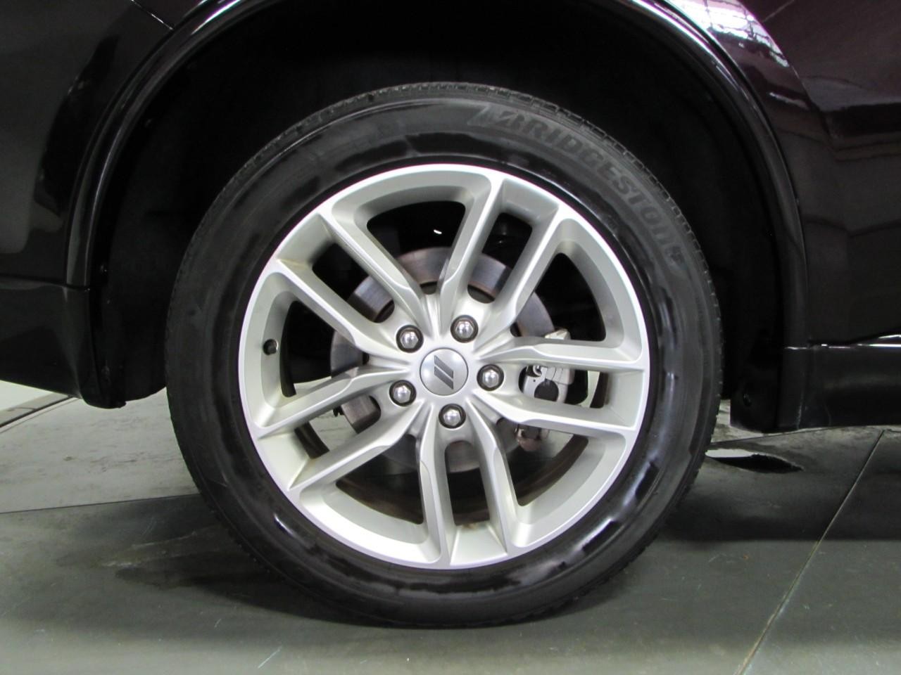 Dodge Durango Vehicle Full-screen Gallery Image 09