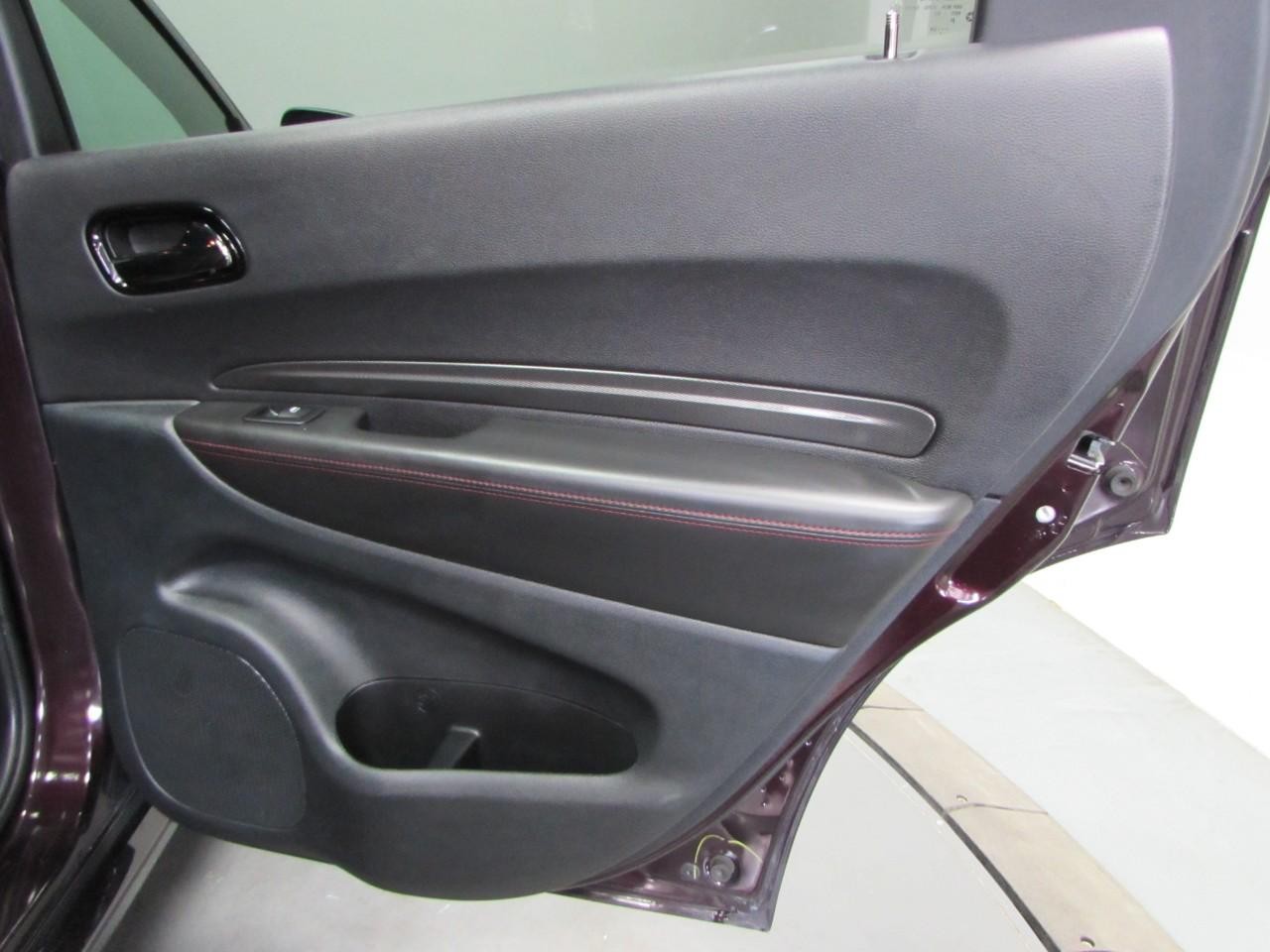 Dodge Durango Vehicle Full-screen Gallery Image 19