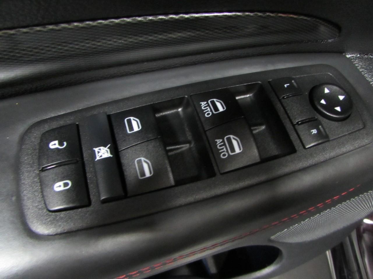 Dodge Durango Vehicle Full-screen Gallery Image 22