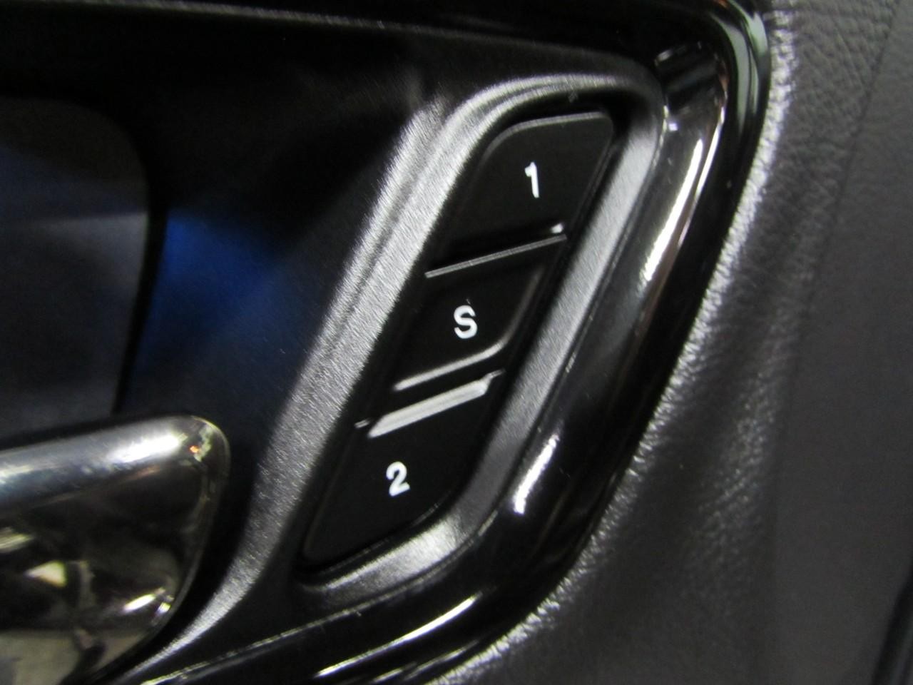 Dodge Durango Vehicle Full-screen Gallery Image 23